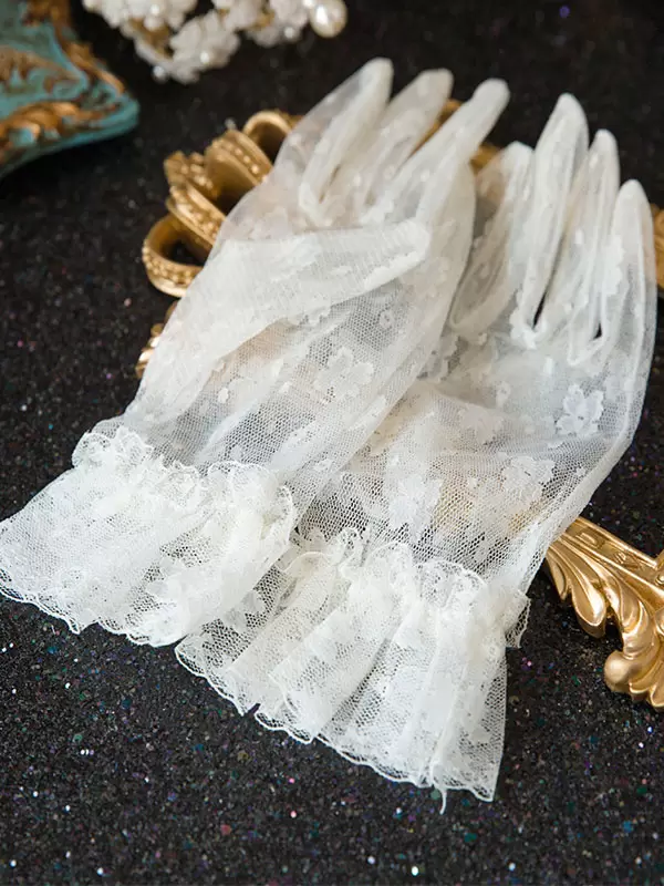 Royal Lolita Gloves White Embroidered