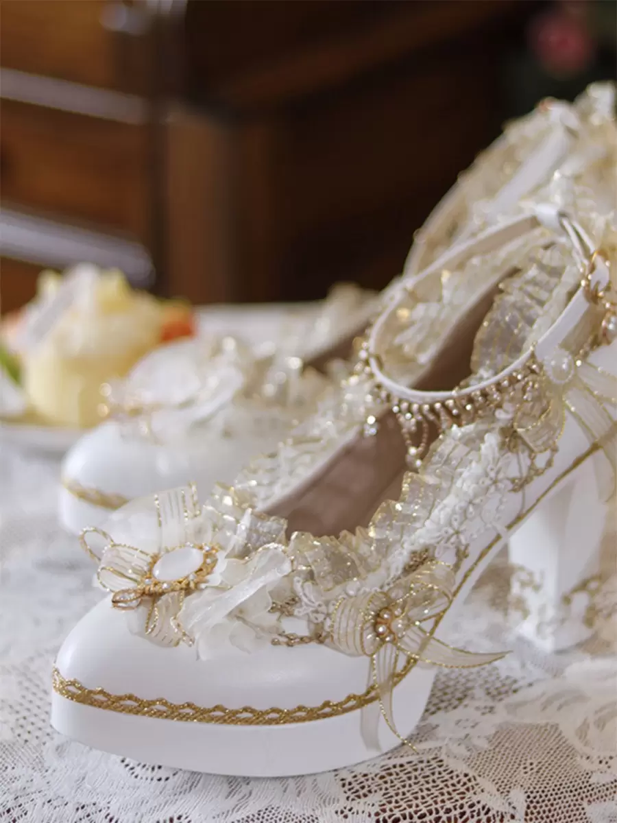 Sweet Lolita Footwear Ecru White Bows Flowers Lace PU Leather Chunky Heel Lolita Pumps - Image 3