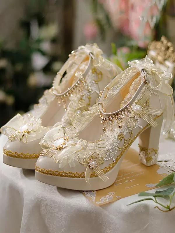 Sweet Lolita Footwear Ecru White Bows Flowers Lace PU Leather Chunky Heel Lolita Pumps - Image 4